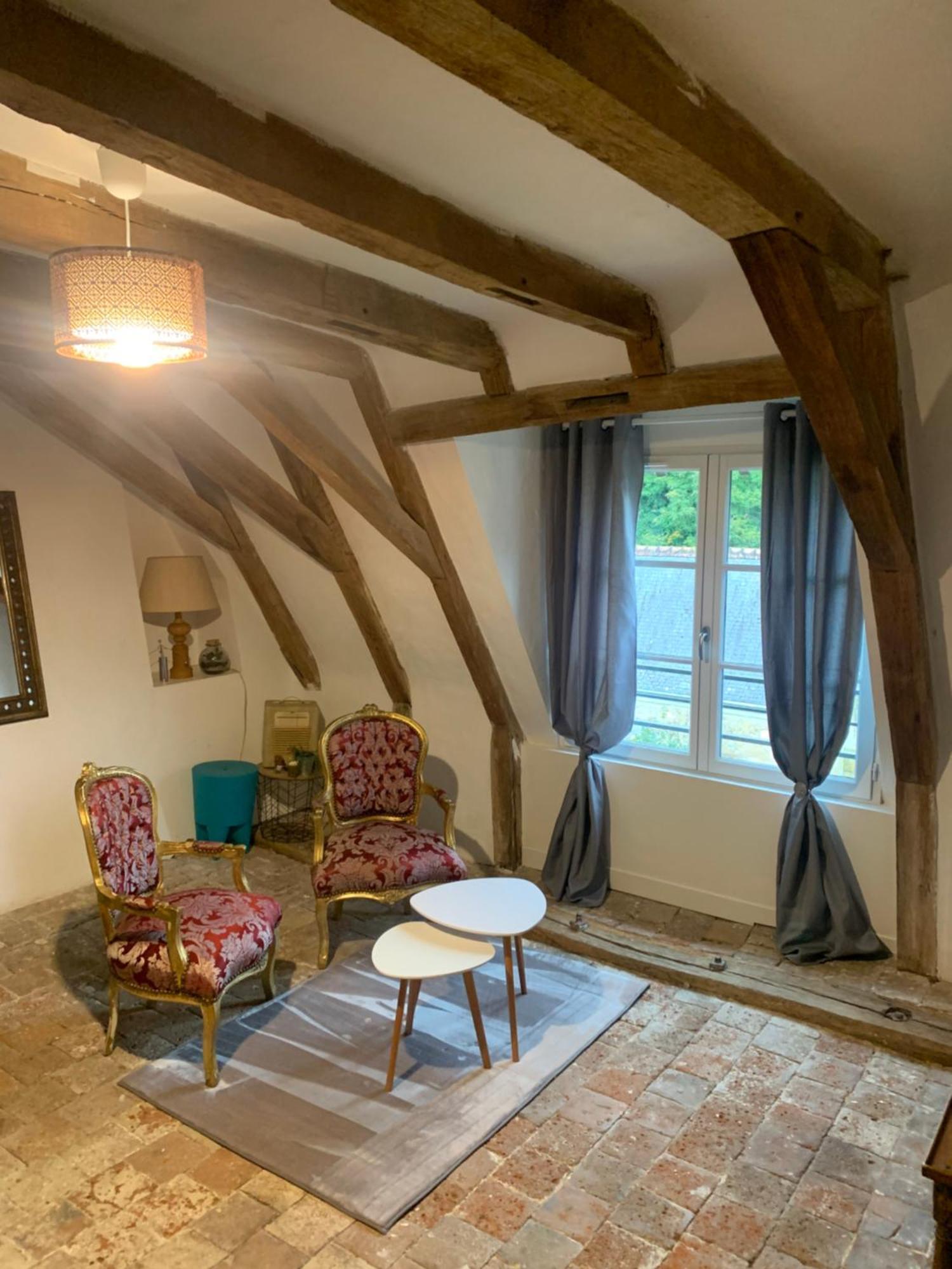 La Grange D Ave Hotell Luynes  Eksteriør bilde